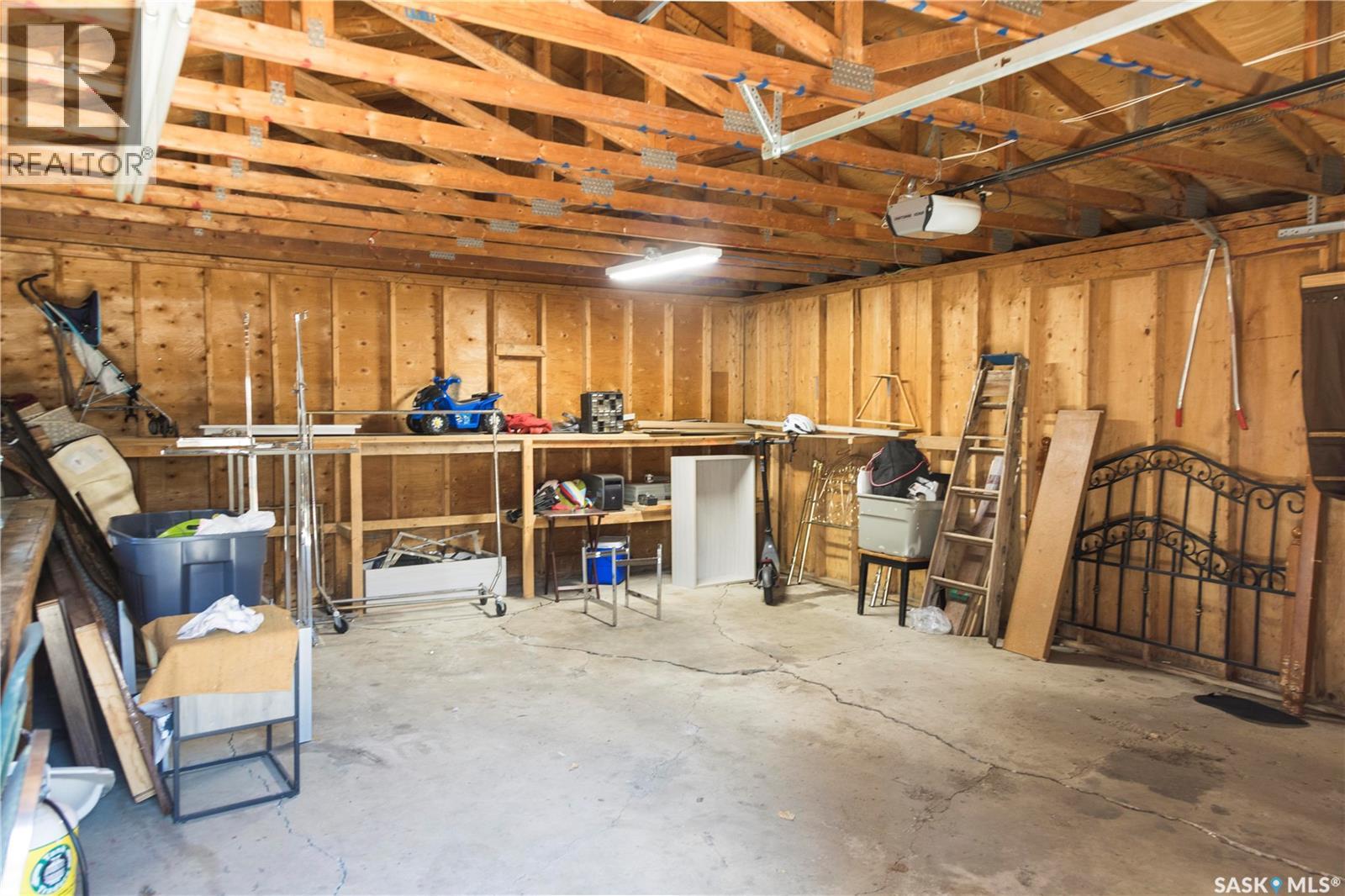 1614 McKercher DRIVE - Image 36