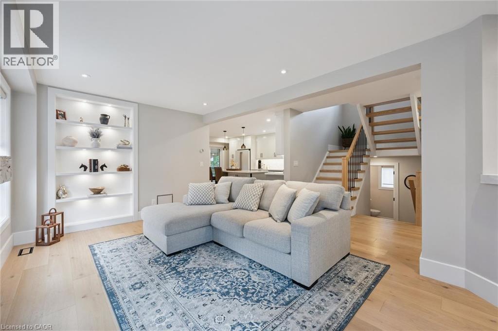 24 WATSON Crescent - 14