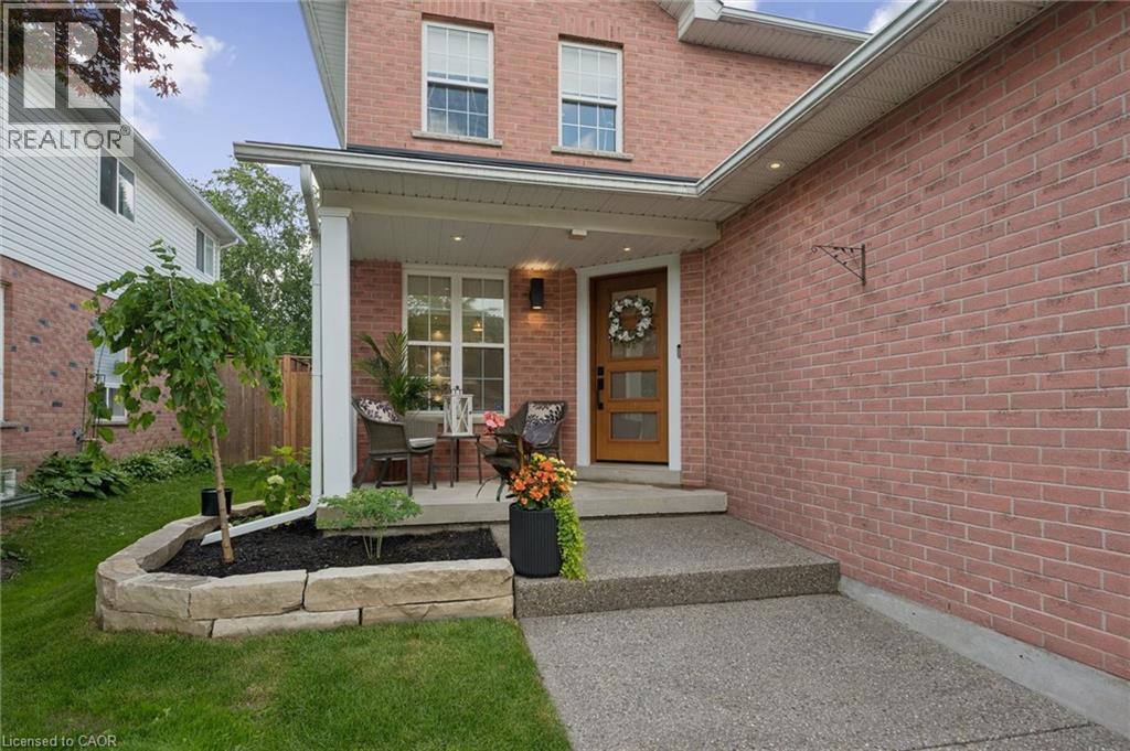 24 WATSON Crescent - 11