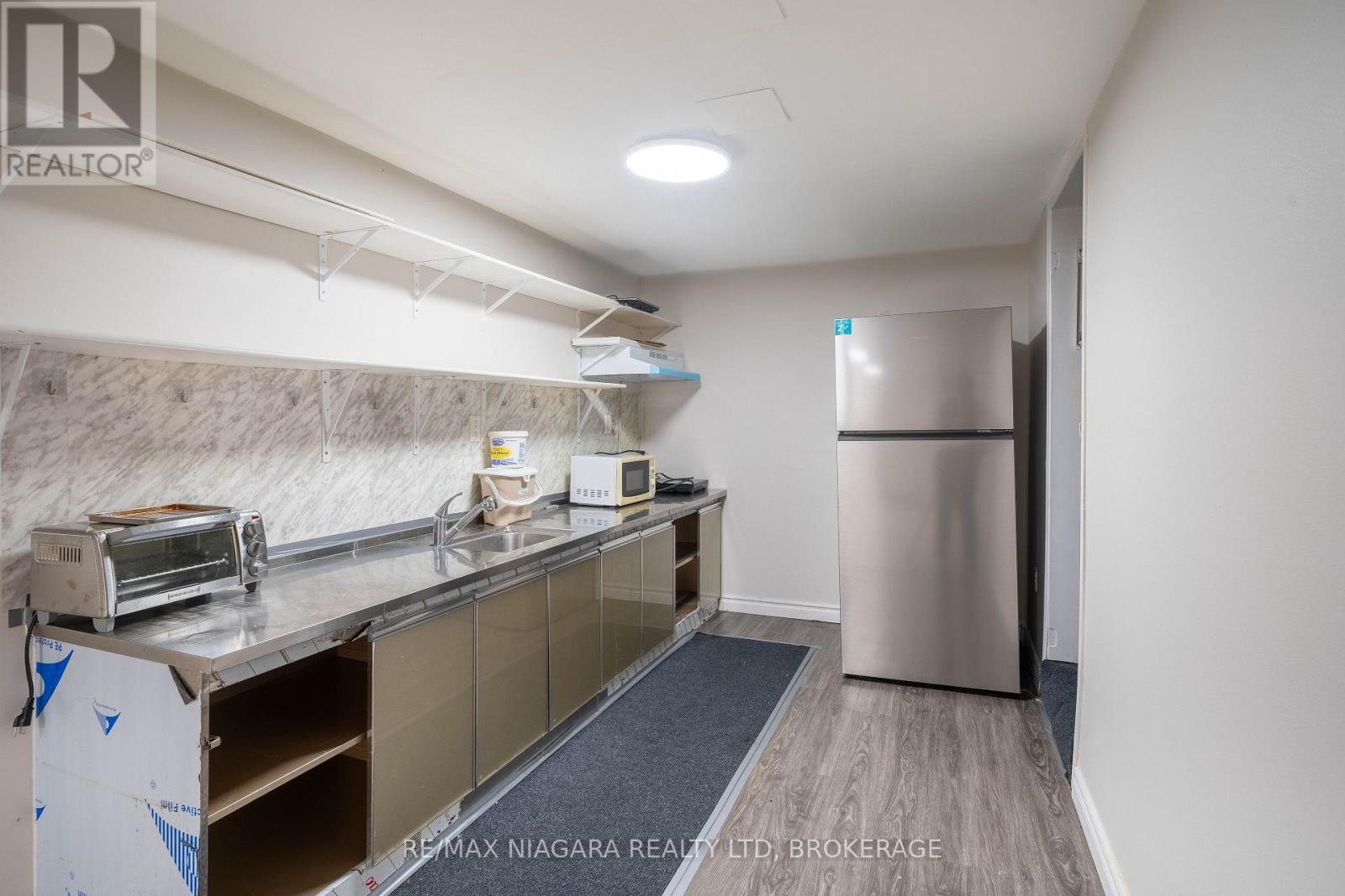 293-295 GLENRIDGE AVENUE - Image 39