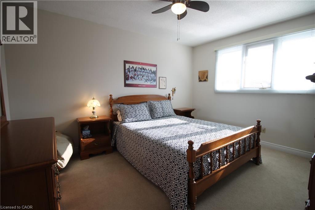 153 MEADOWBROOK Drive - 17