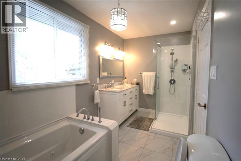 153 MEADOWBROOK Drive - 26