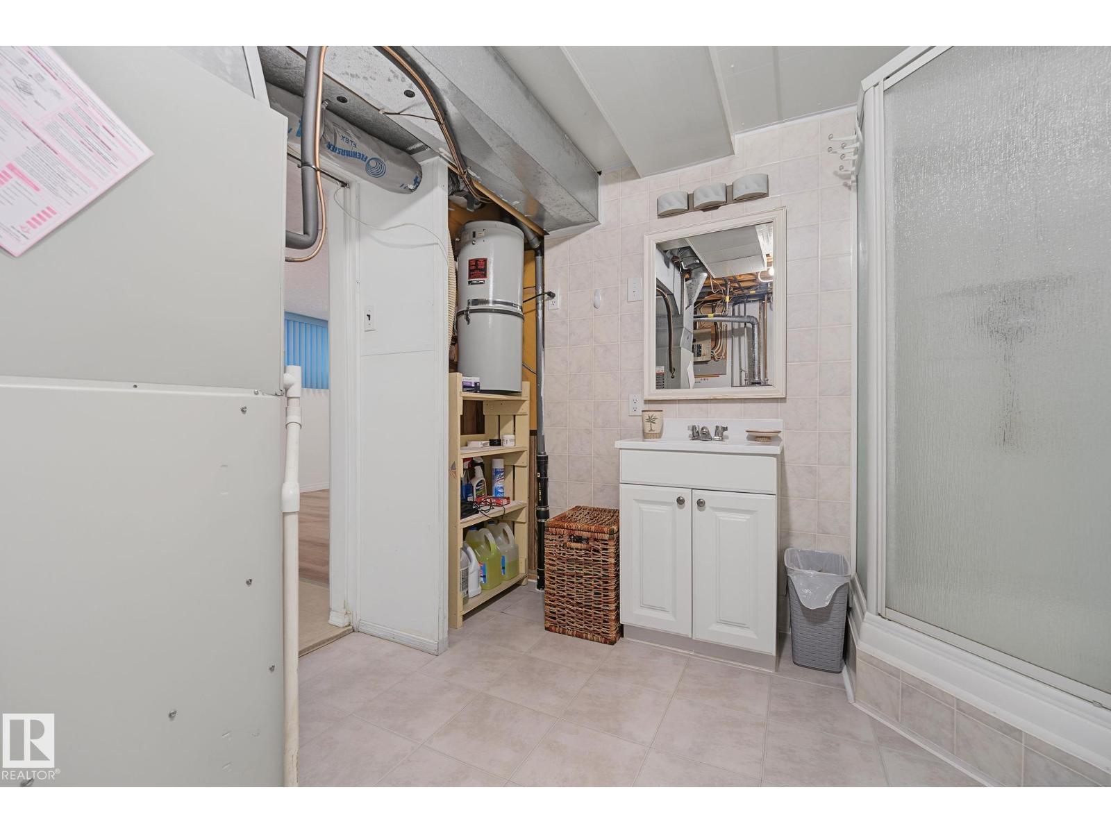895 ERIN PL NW - 33