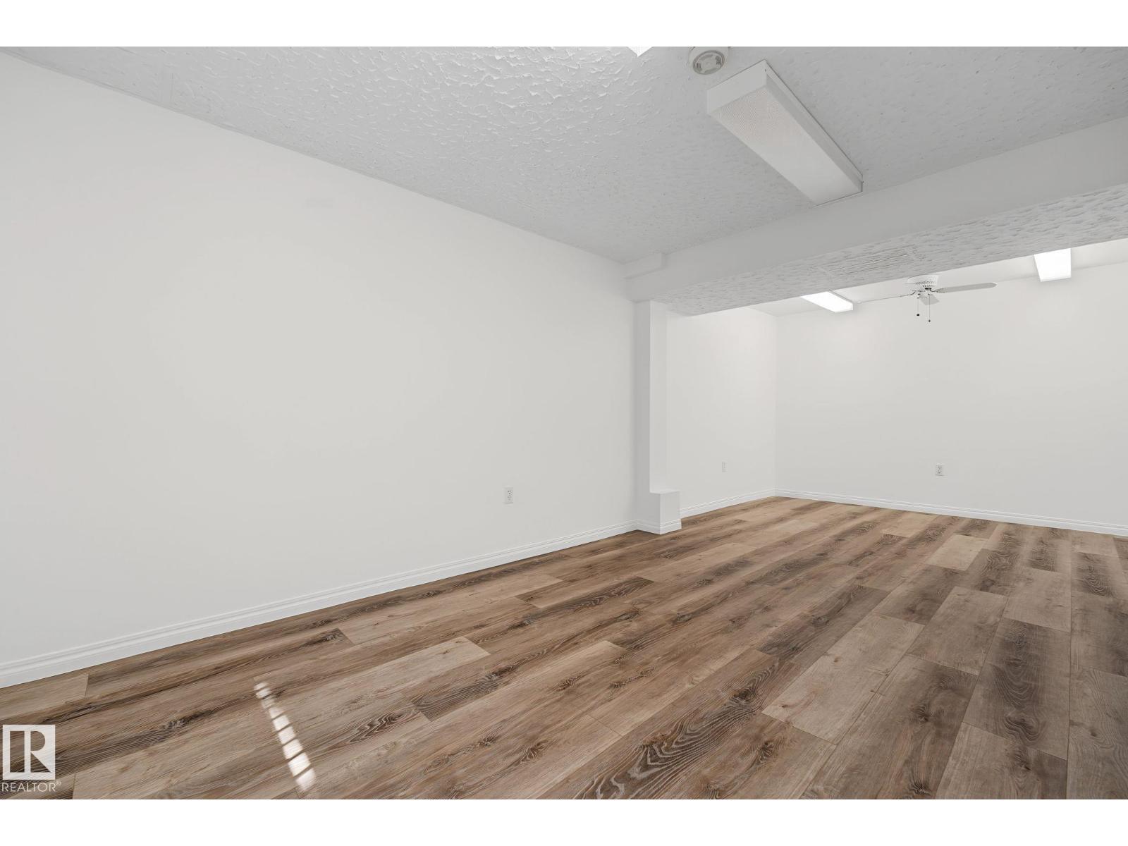 895 ERIN PL NW - 35