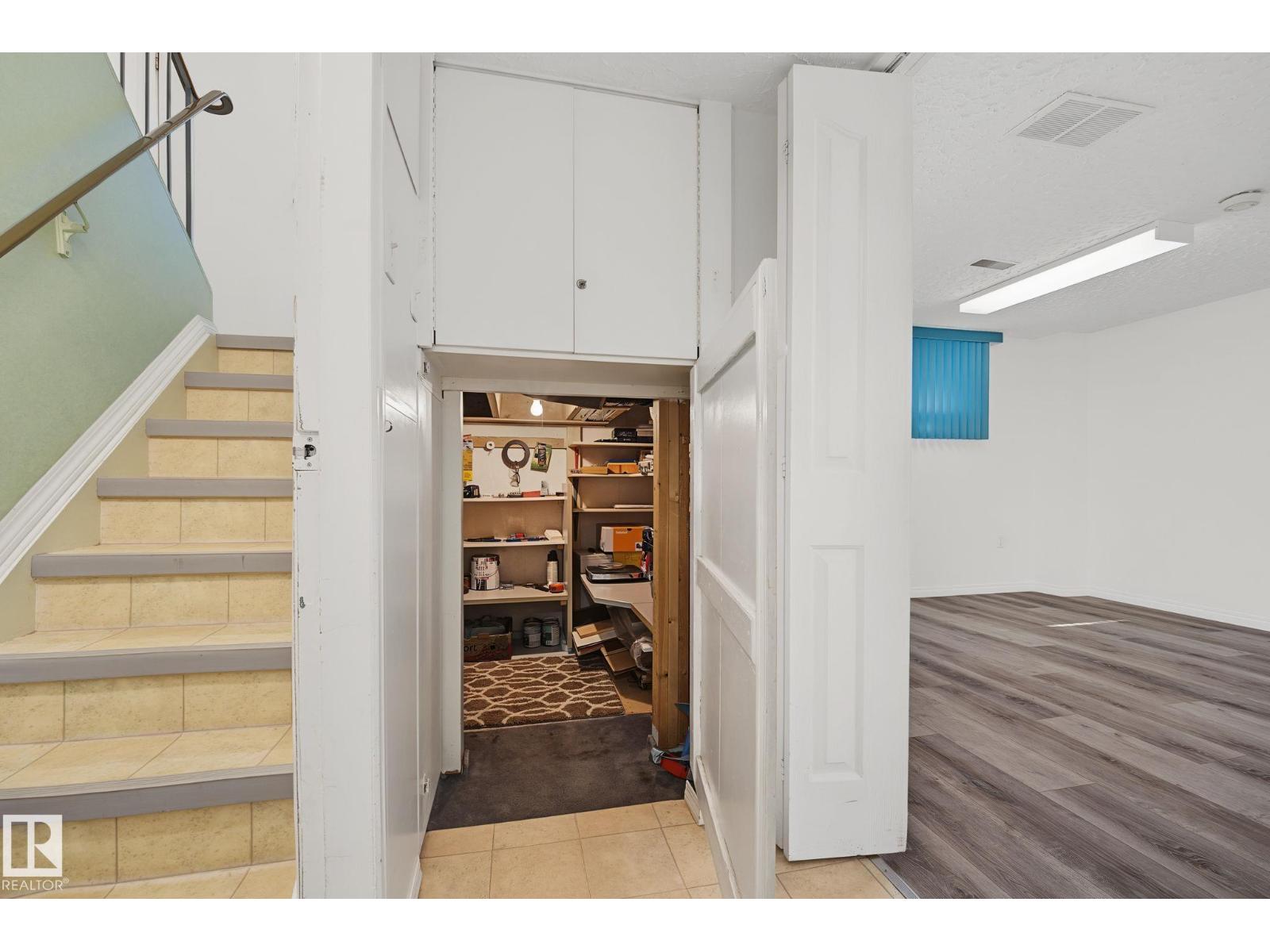 895 ERIN PL NW - 38