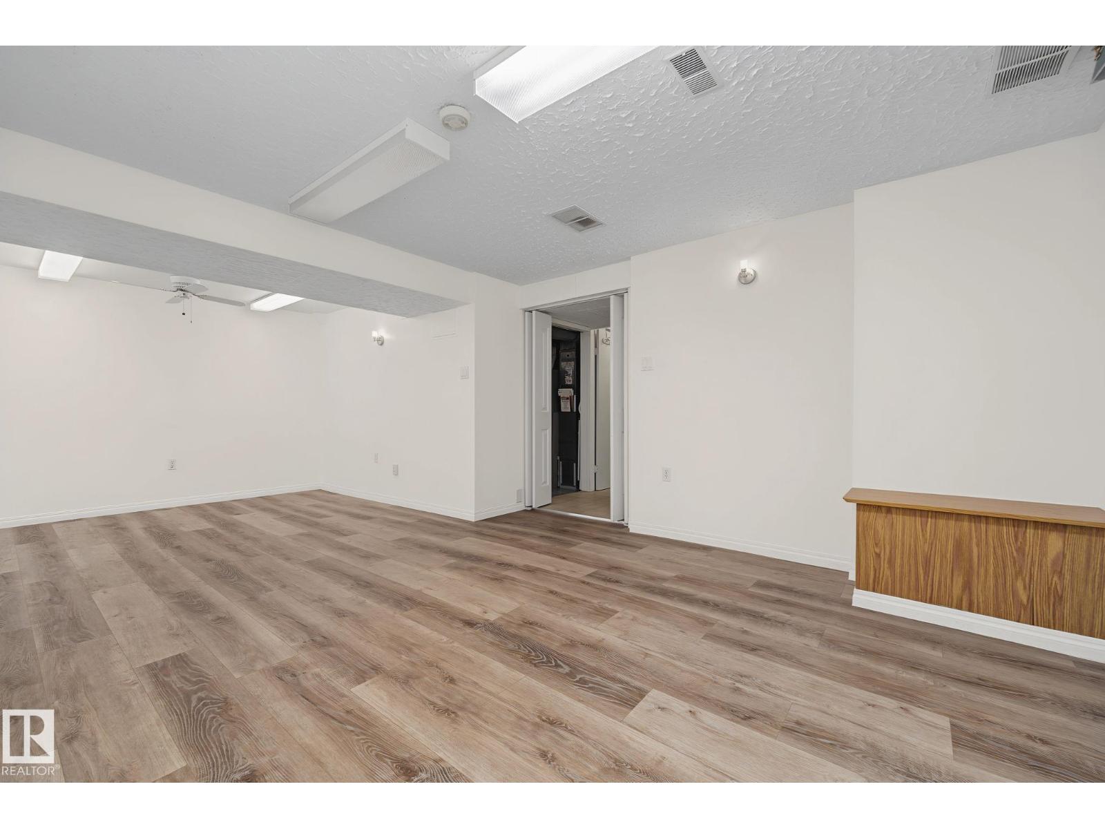 895 ERIN PL NW - 36