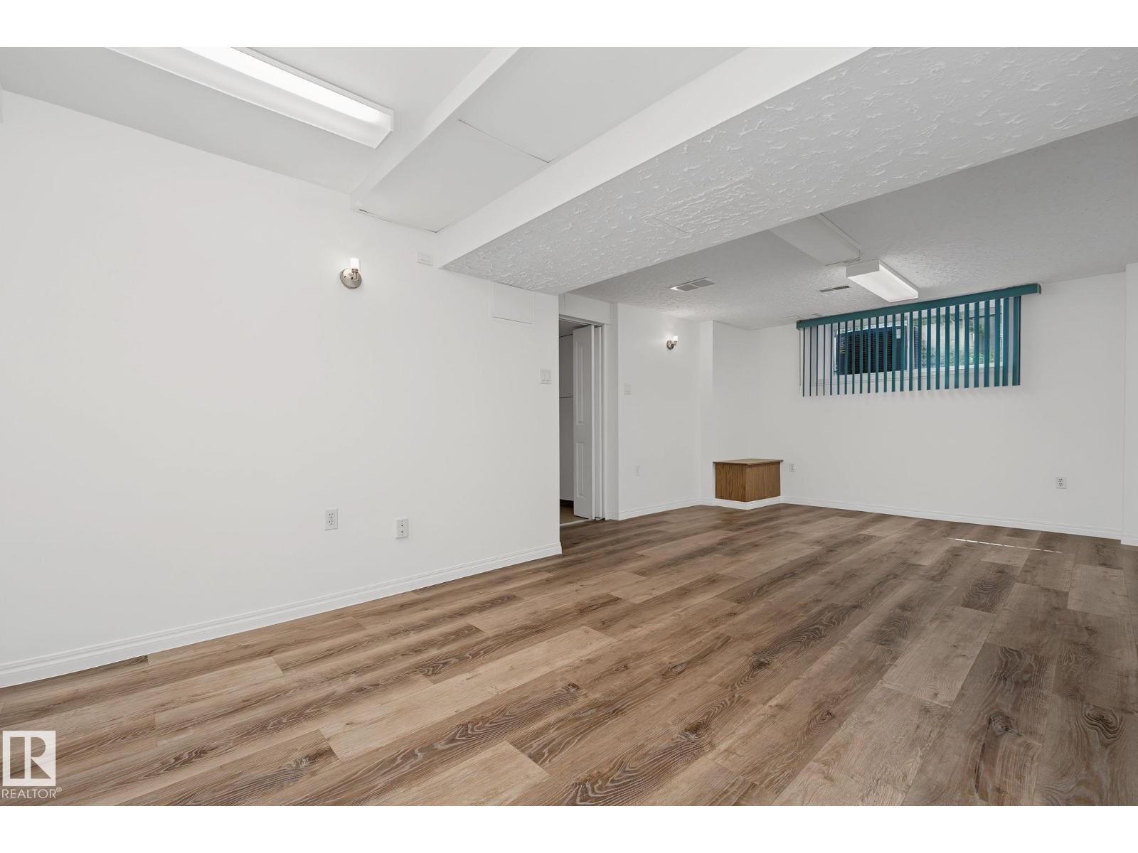 895 ERIN PL NW - 37