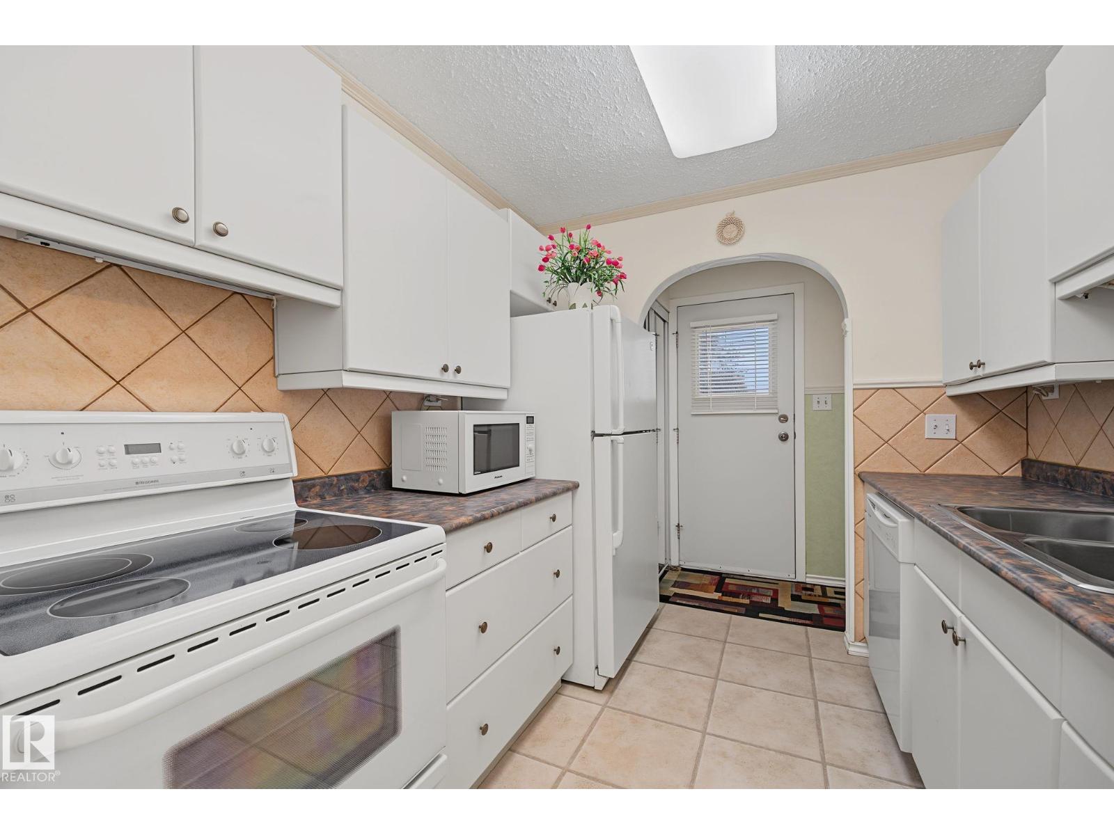 895 ERIN PL NW - 9