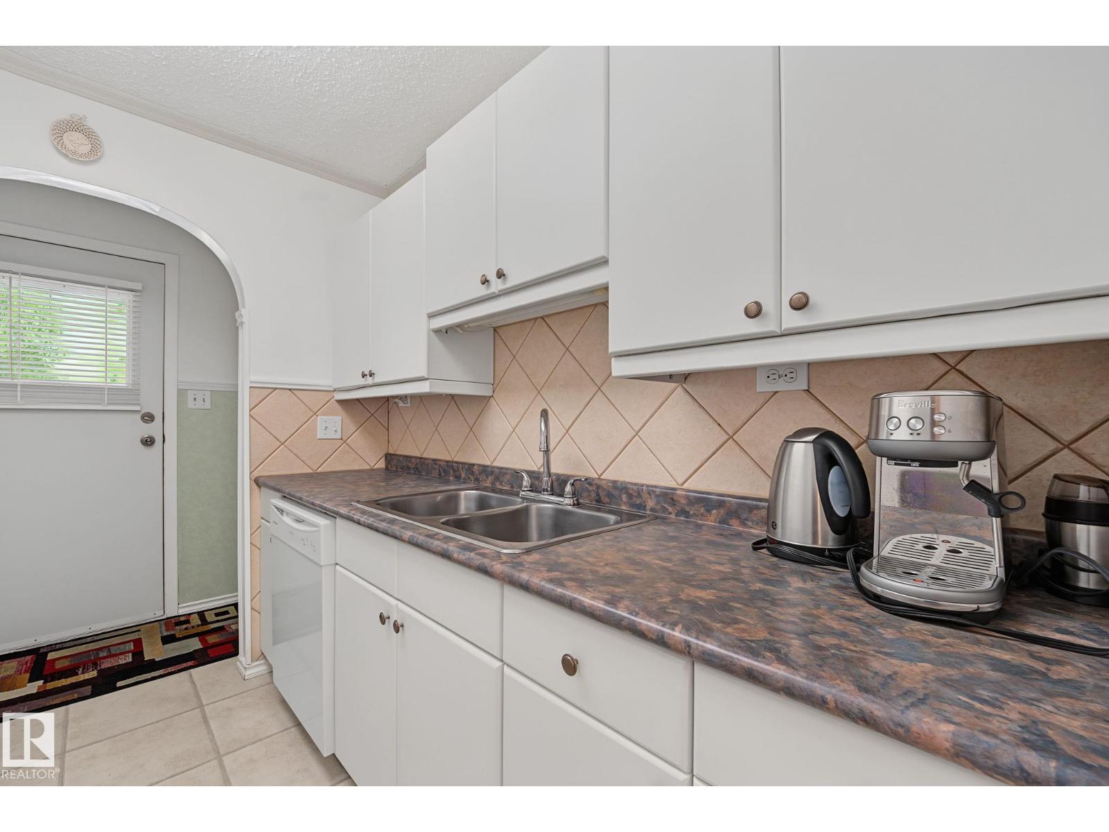 895 ERIN PL NW - 8