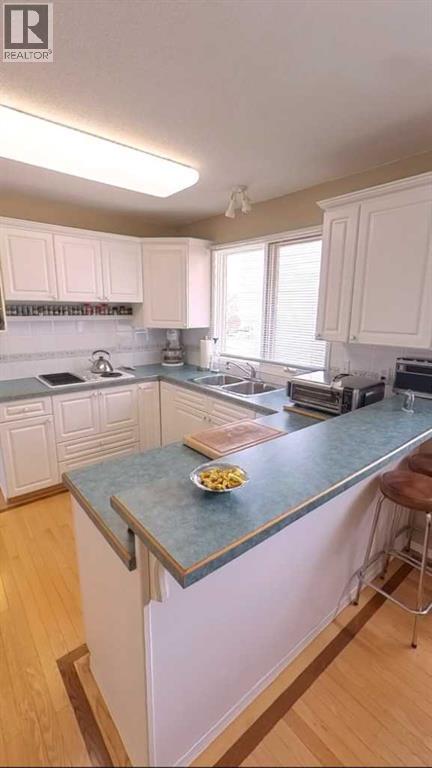 5333 57 Avenue - 14