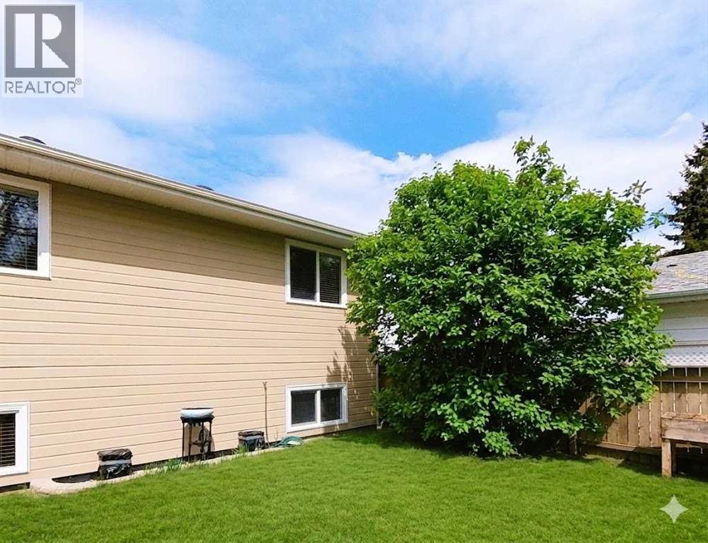 5333 57 Avenue - 4