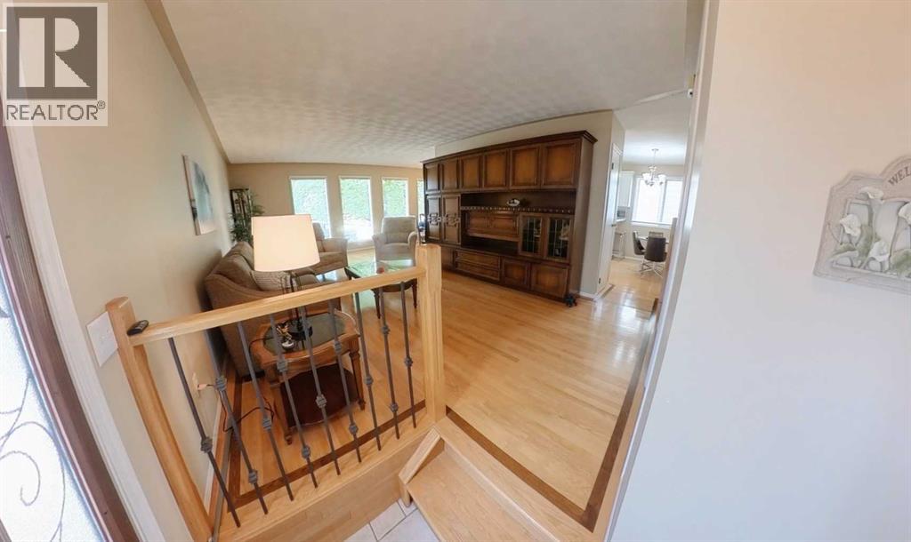 5333 57 Avenue - 5