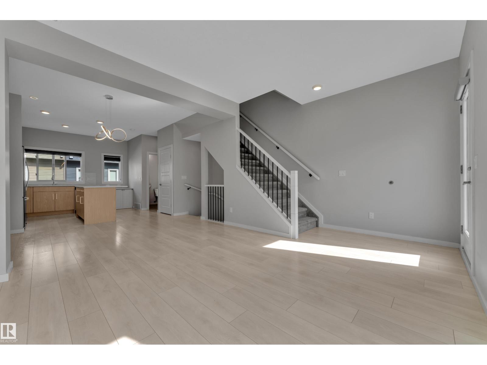 #36 215 SADDLEBACK RD NW - 22