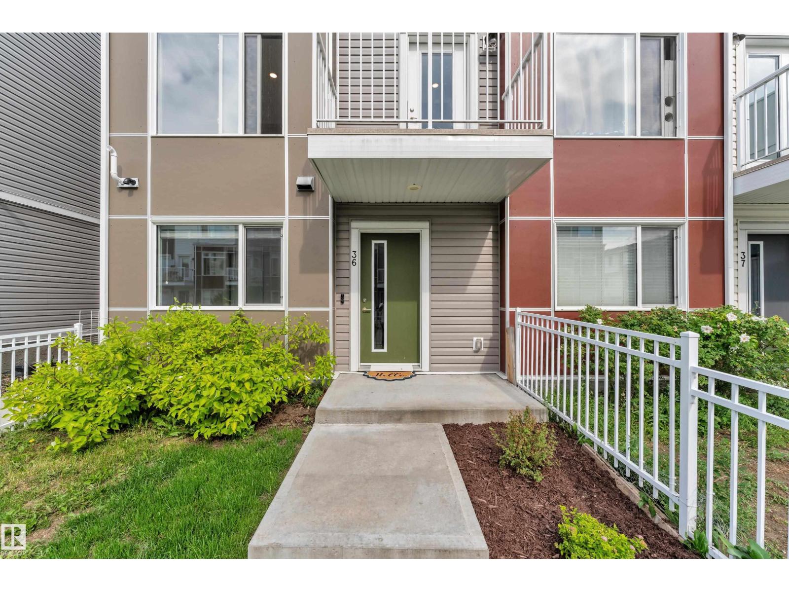 #36 215 SADDLEBACK RD NW - 8