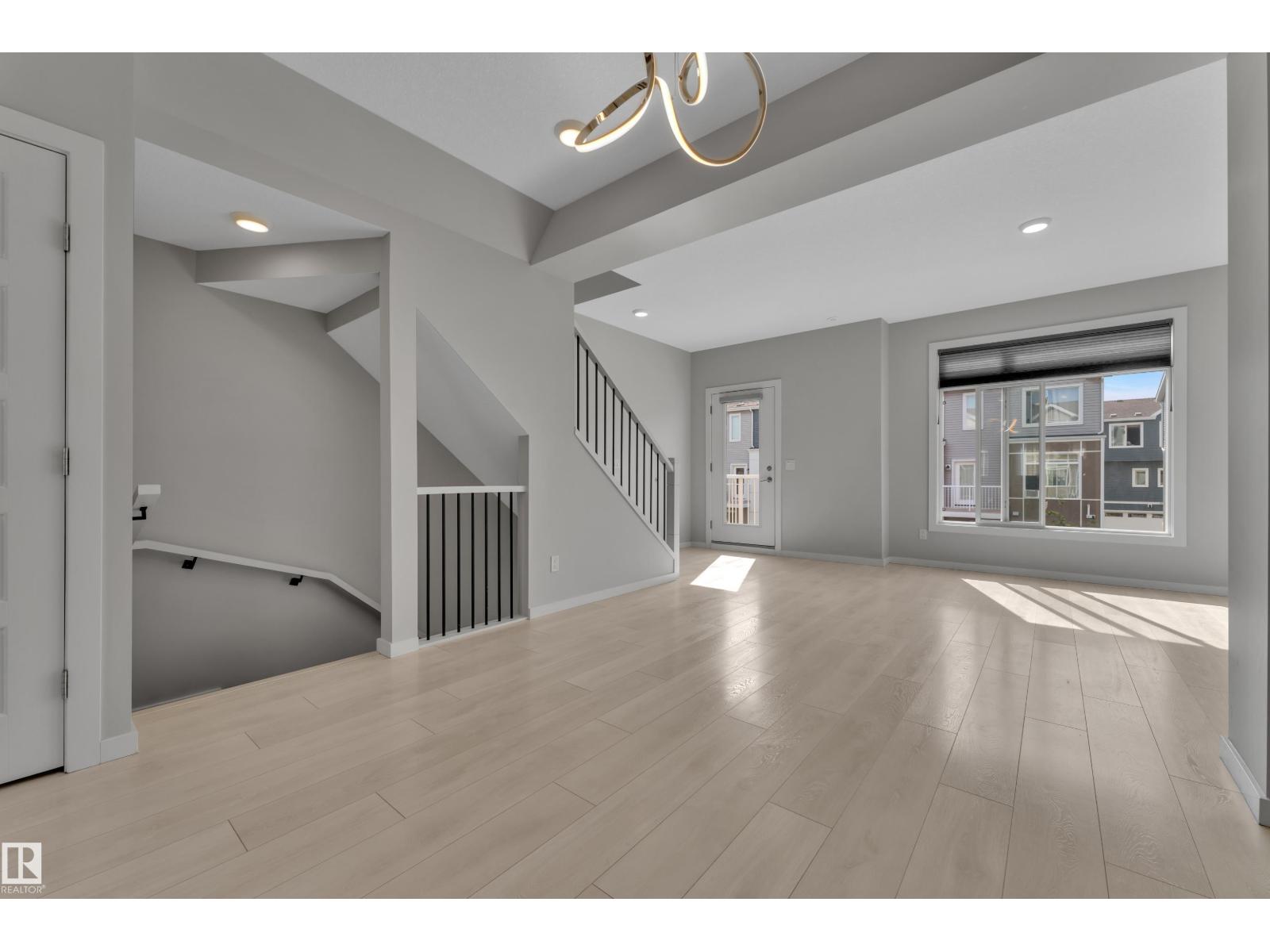#36 215 SADDLEBACK RD NW - 18
