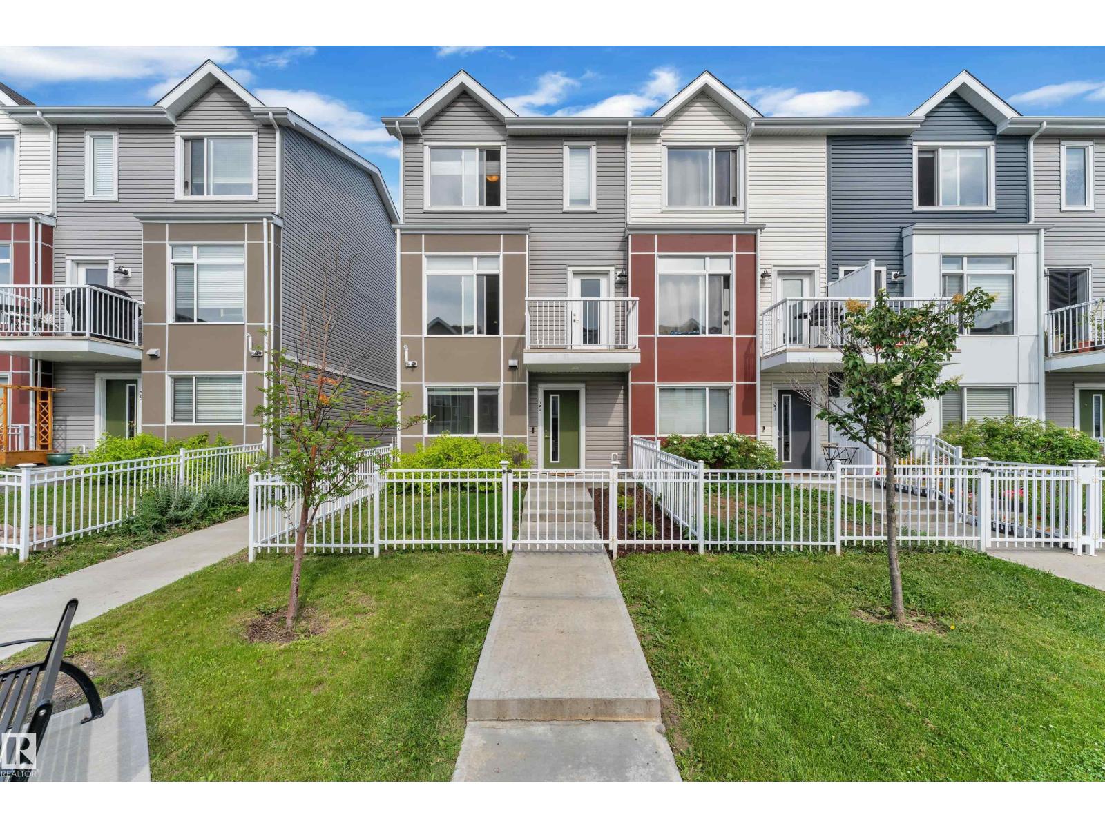#36 215 SADDLEBACK RD NW - 1