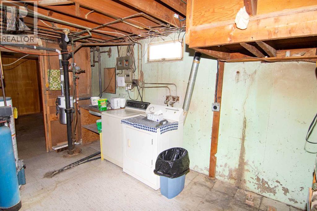 3403 19 Street NW - 32