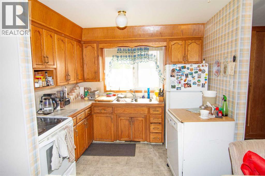 3403 19 Street NW - 16