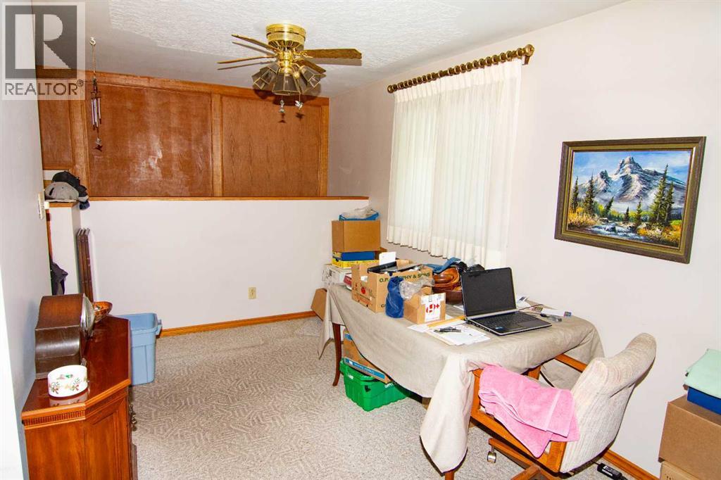 3403 19 Street NW - 18