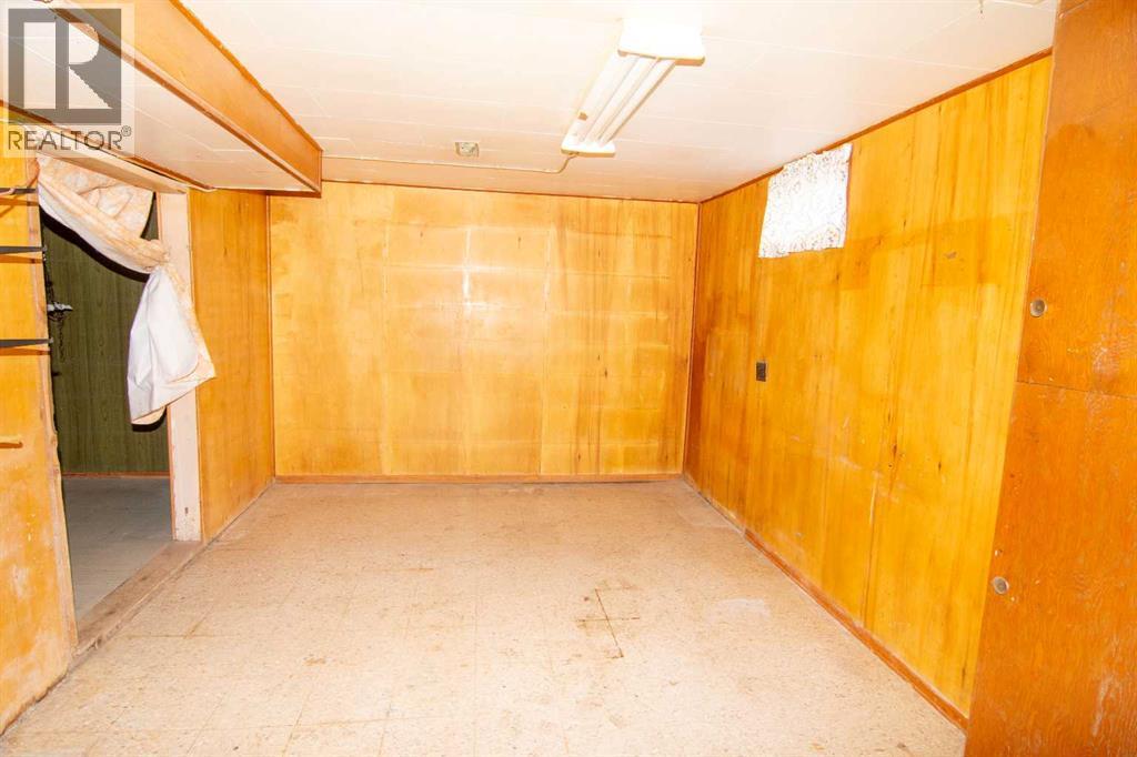 3403 19 Street NW - 29