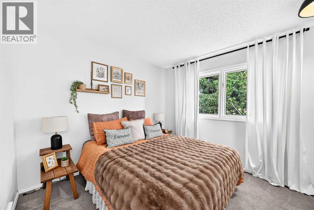 28 Woodmont Place SW - 25