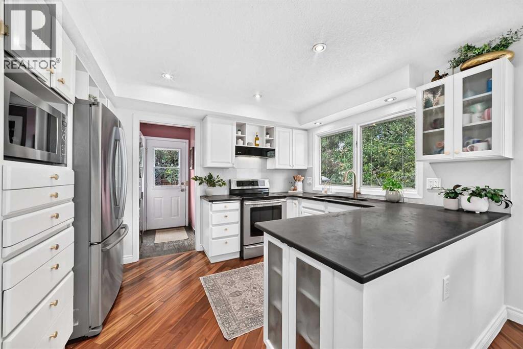 28 Woodmont Place SW - 4