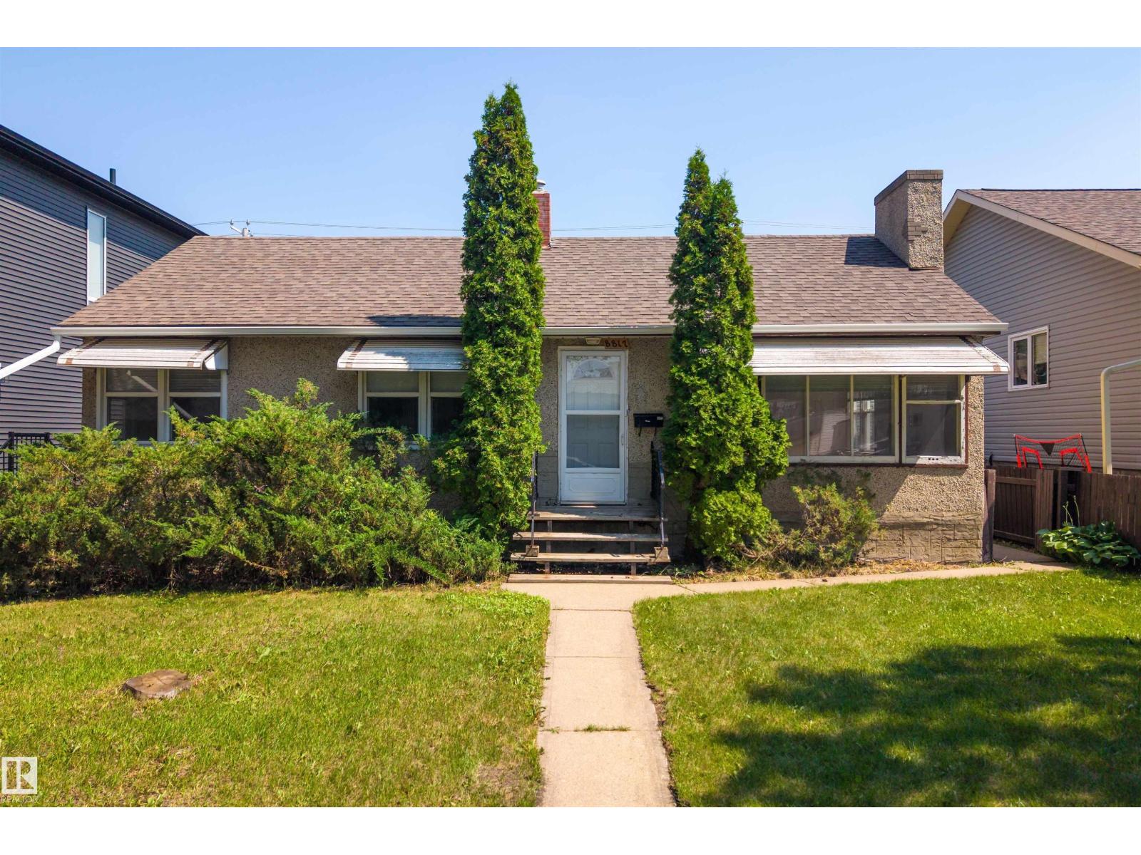 8817 91 ST NW - 1