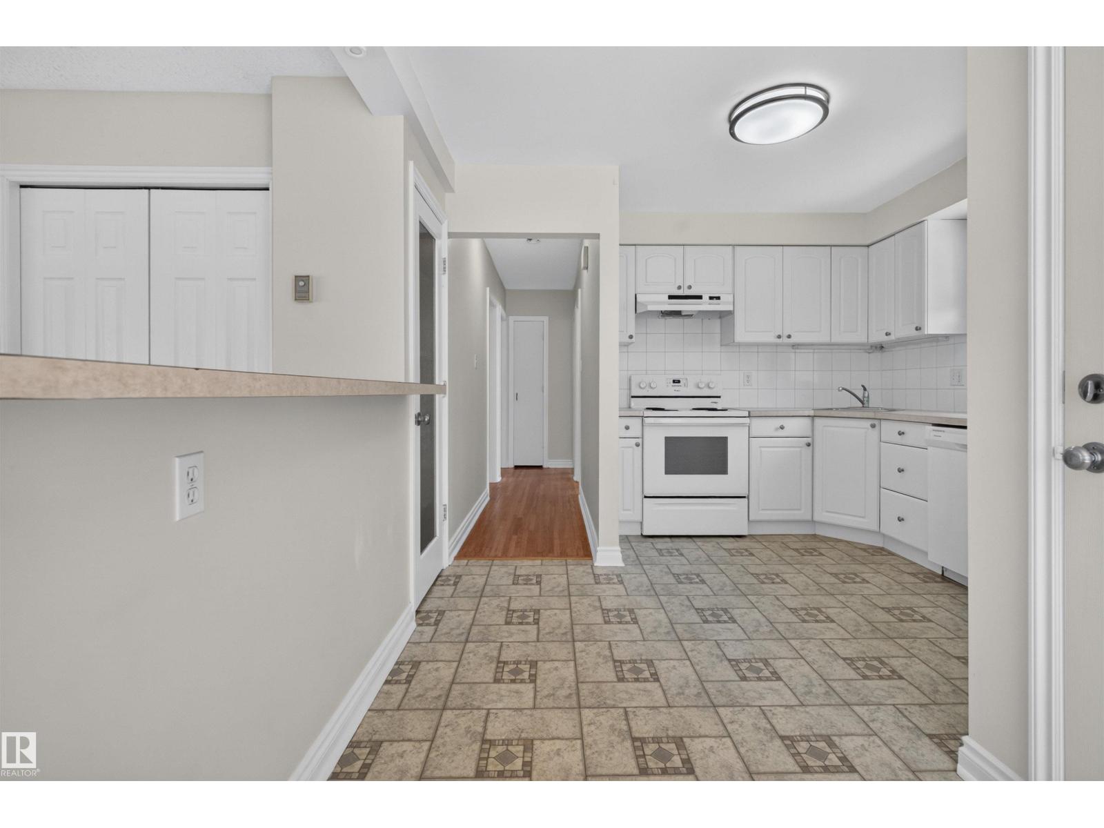 8817 91 ST NW - 11
