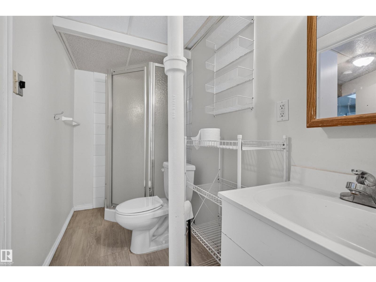 8817 91 ST NW - 30