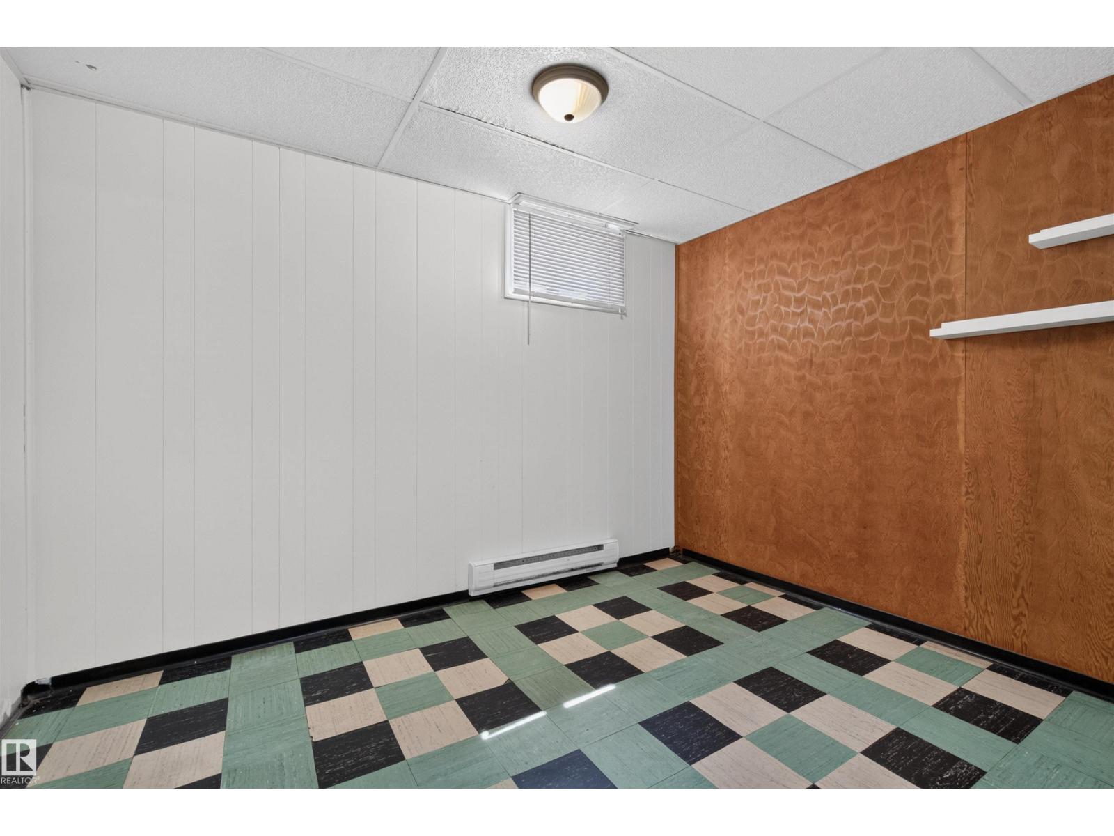 8817 91 ST NW - 31