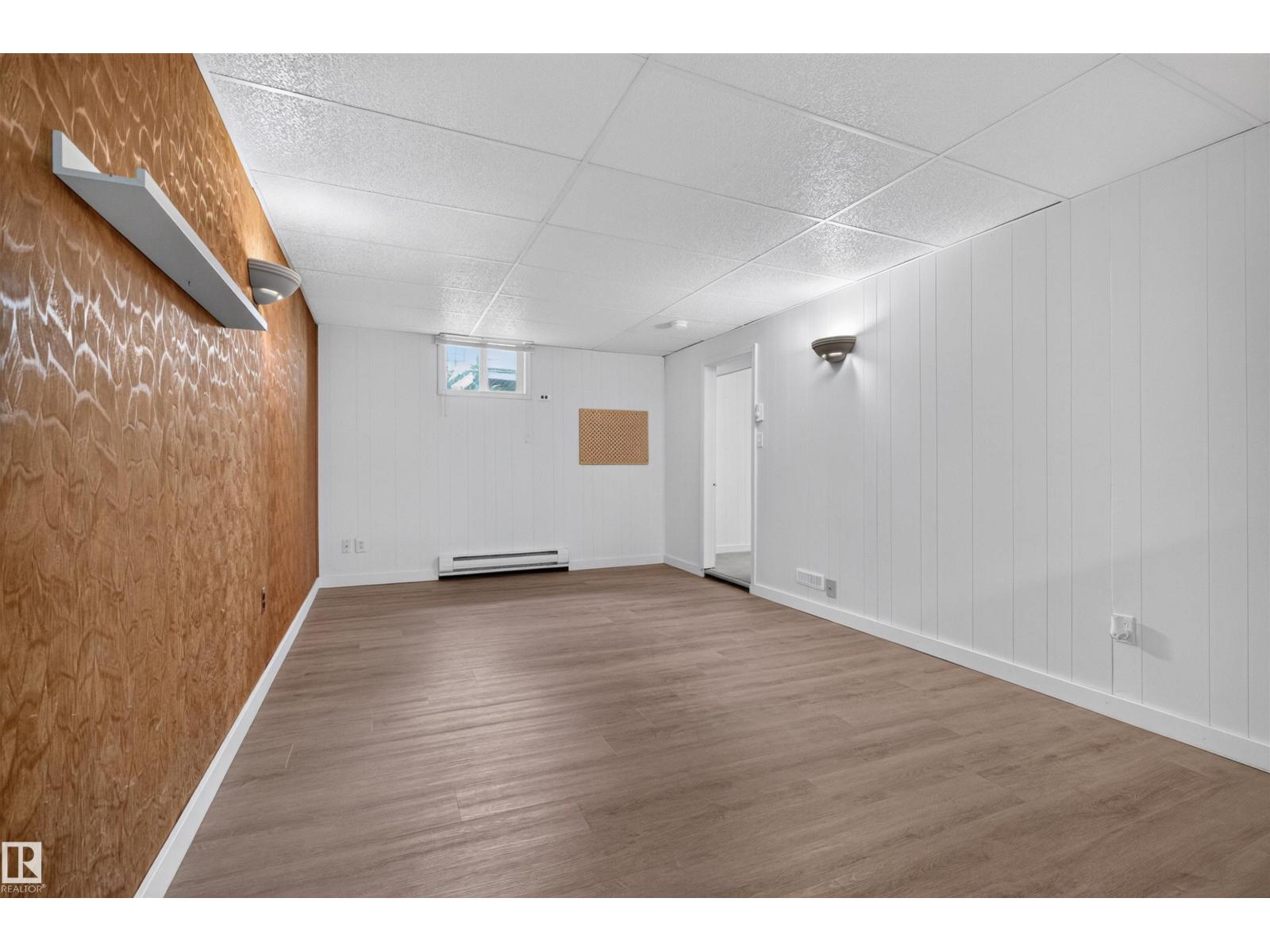 8817 91 ST NW - 34