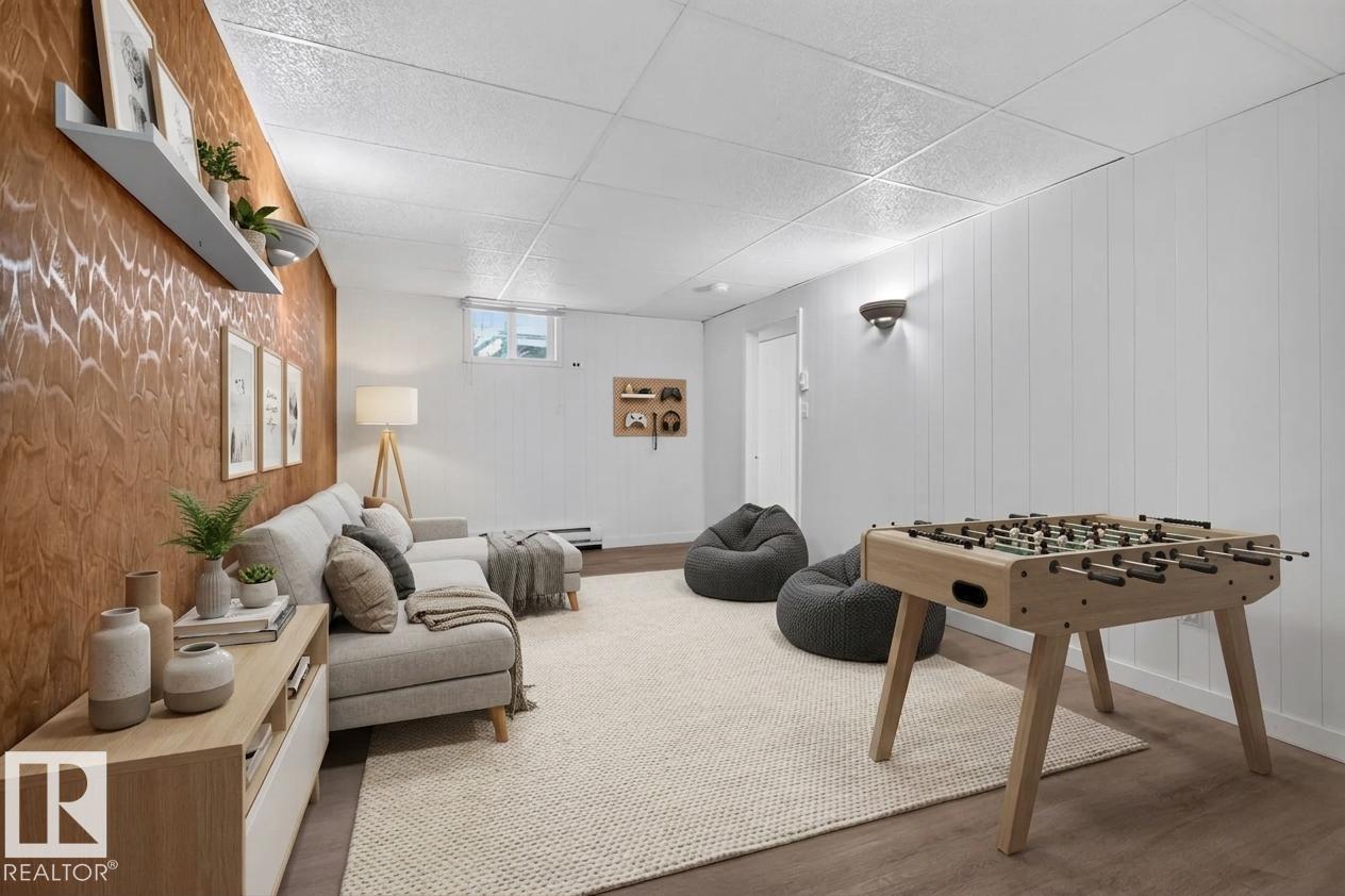 8817 91 ST NW - 35
