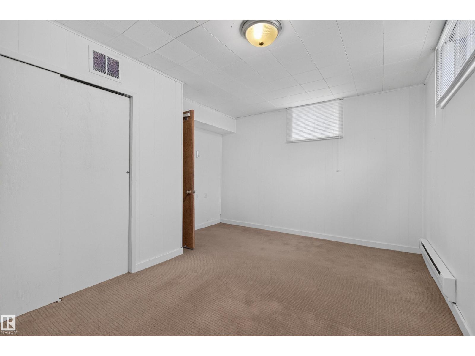 8817 91 ST NW - 39