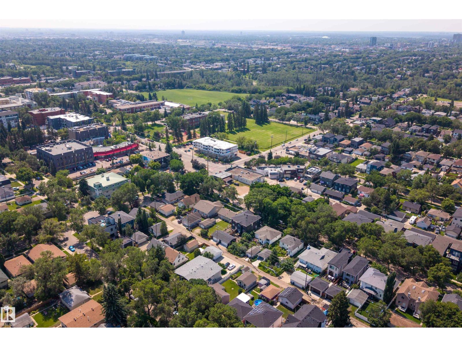 8817 91 ST NW - 51