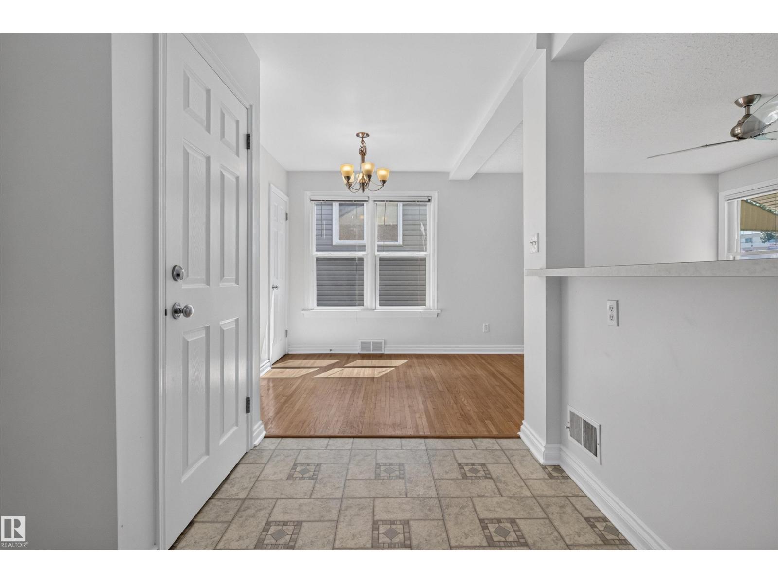 8817 91 ST NW - 9