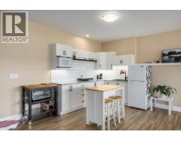 13615 Middle Bench Road, Lake Country, BC V4V2B4 Photo 32
