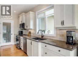Bedroom - 13615 Middle Bench Road, Lake Country, BC V4V2B4 Photo 11