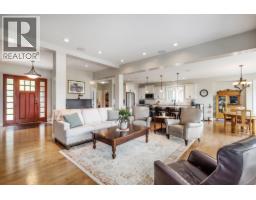 Living room - 13615 Middle Bench Road, Lake Country, BC V4V2B4 Photo 7