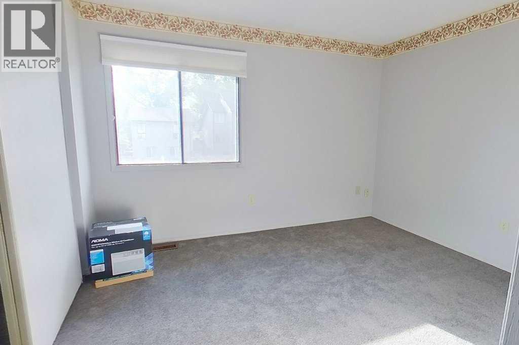 41 South Ridge Crescent SW - 11