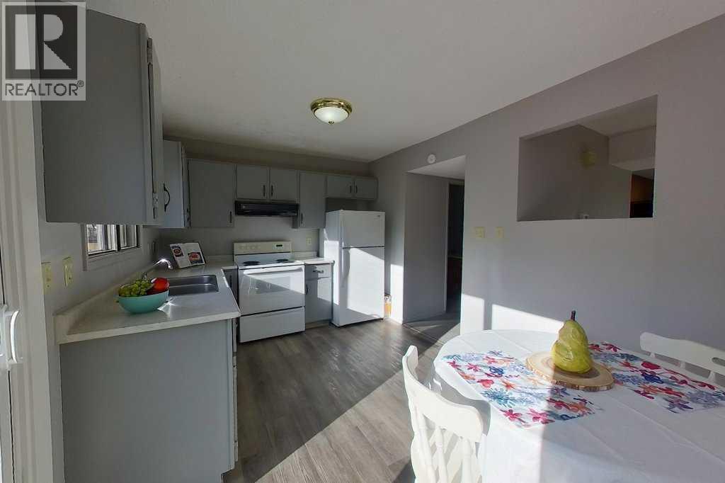 41 South Ridge Crescent SW - 6