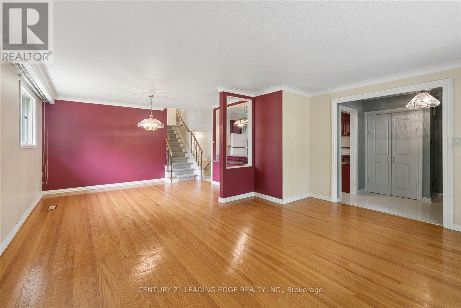 6 THOMAS KINNEAR COURT - 12