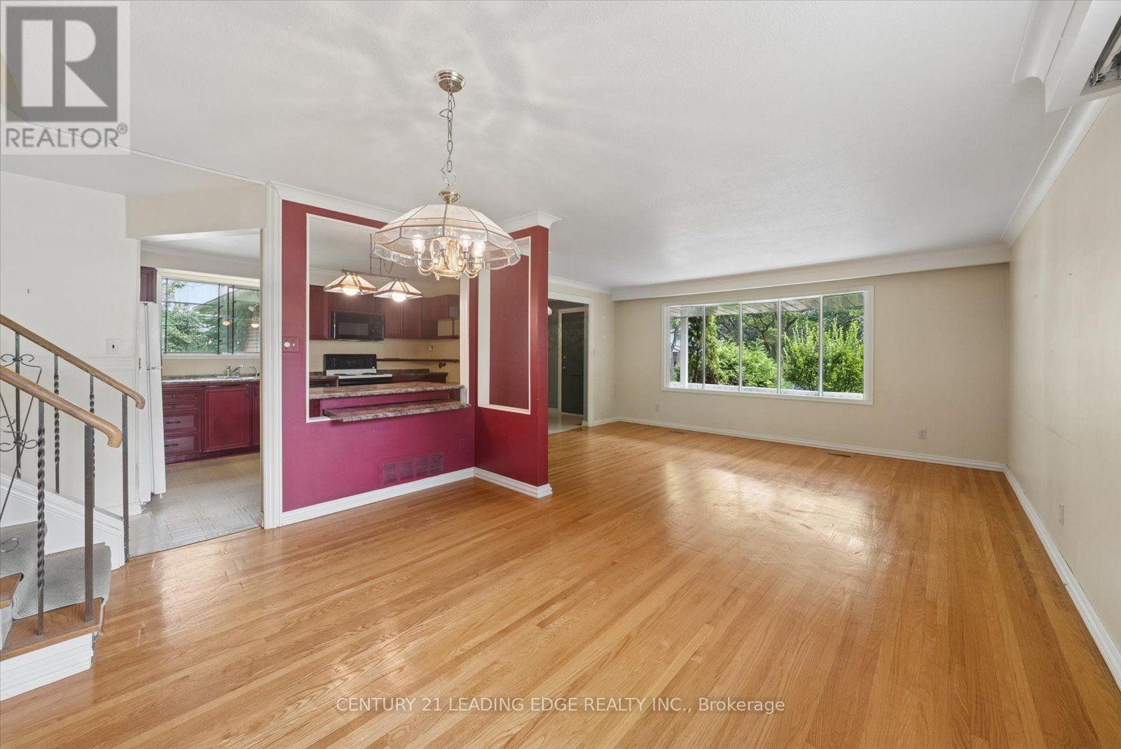 6 THOMAS KINNEAR COURT - 13
