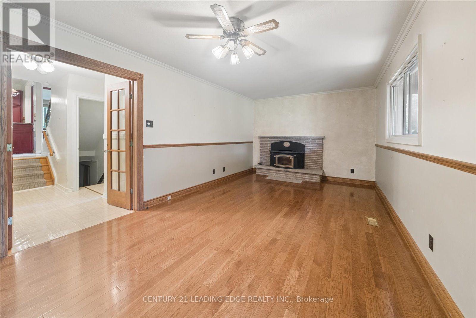 6 THOMAS KINNEAR COURT - 18