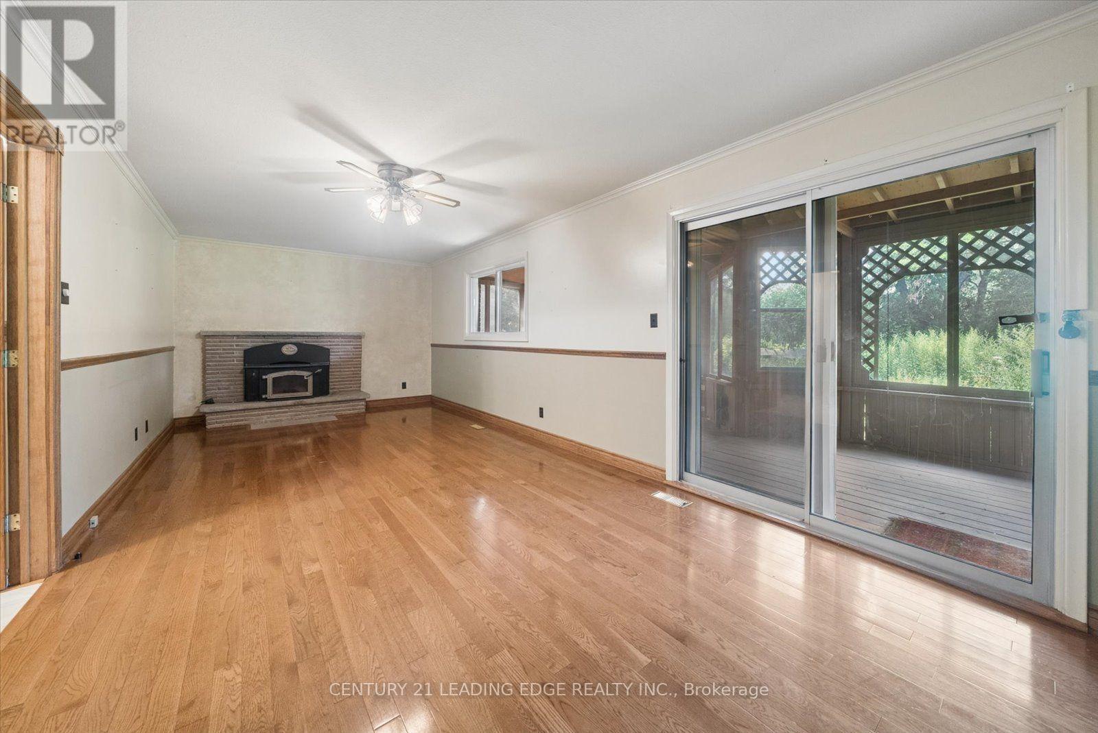 6 THOMAS KINNEAR COURT - 19