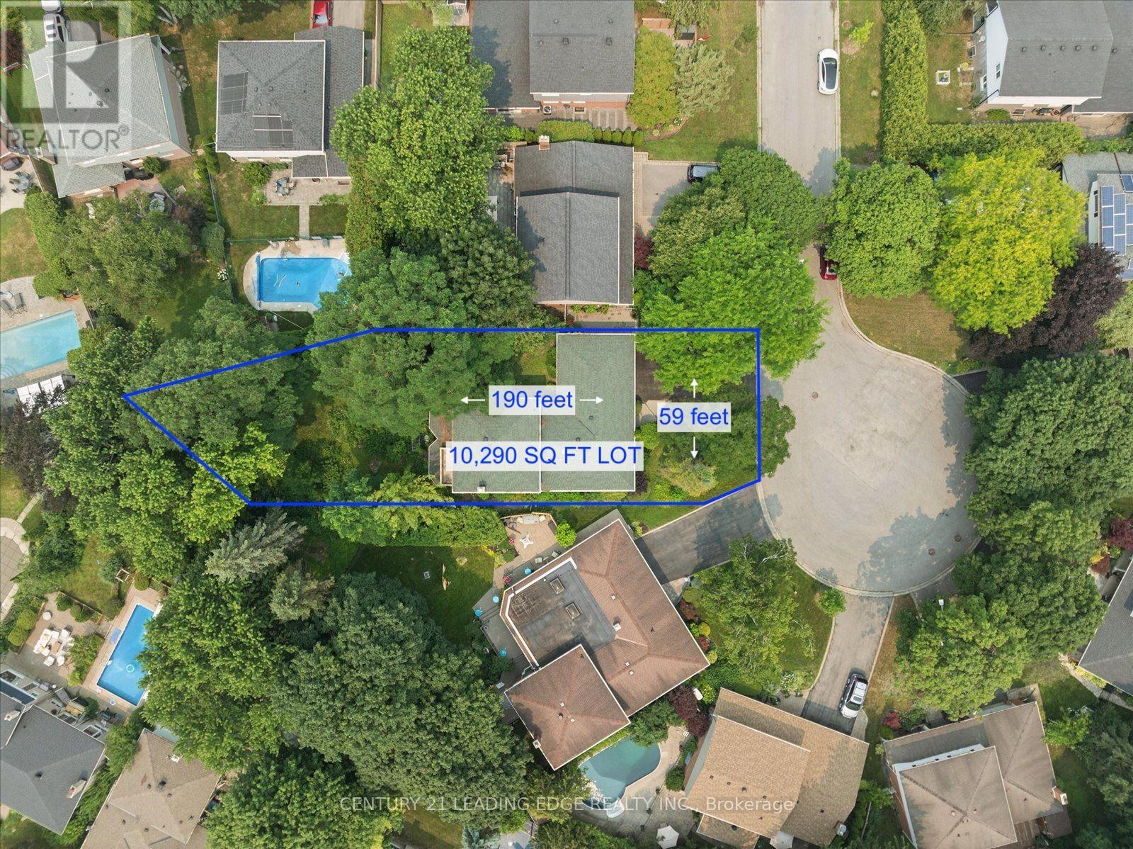 6 THOMAS KINNEAR COURT - 2