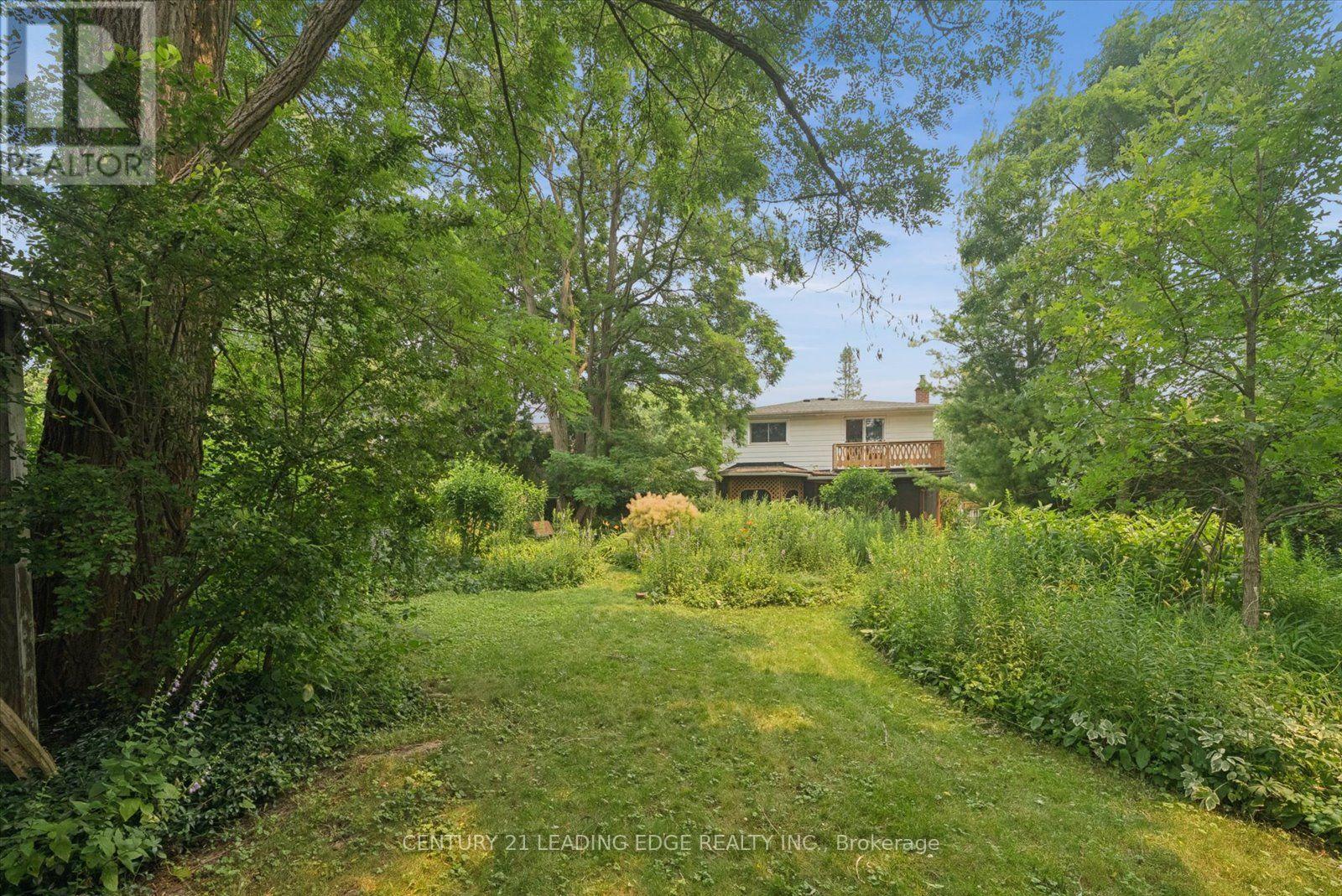 6 THOMAS KINNEAR COURT - 23