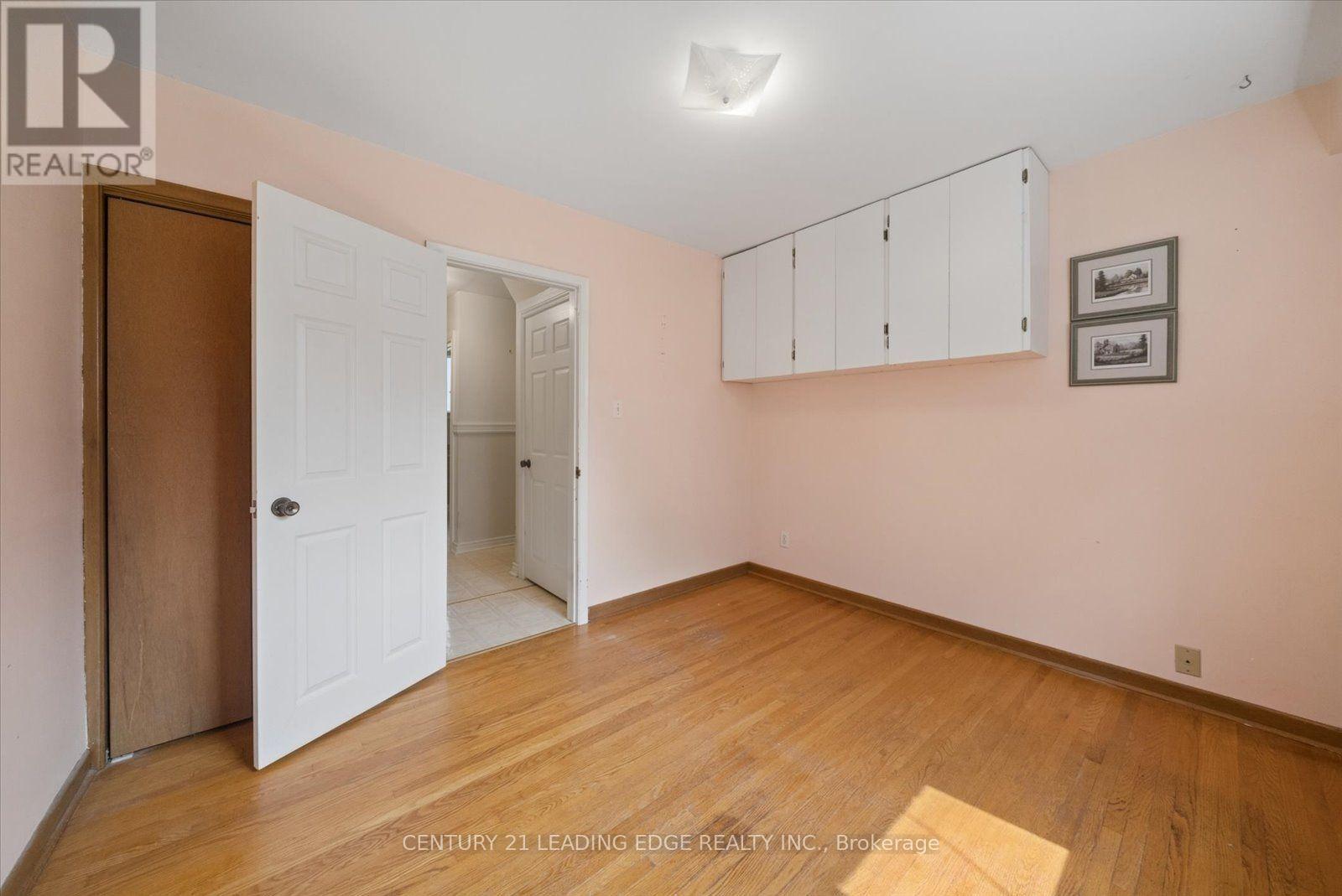 6 THOMAS KINNEAR COURT - 37