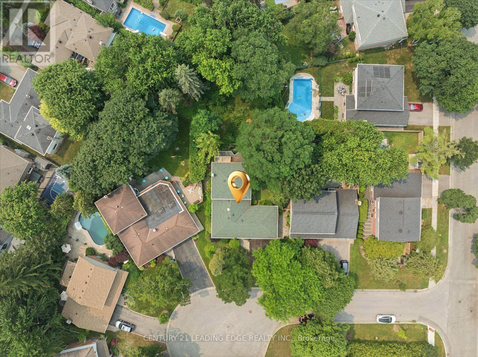 6 THOMAS KINNEAR COURT - 46