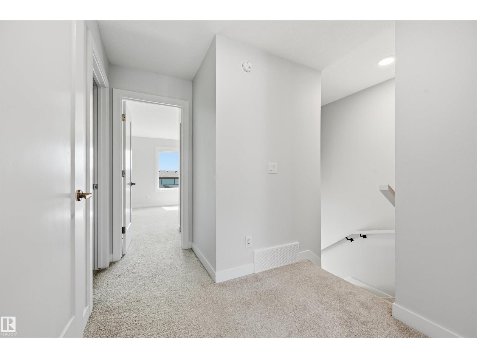 #4 11910 35 AV SW - 30