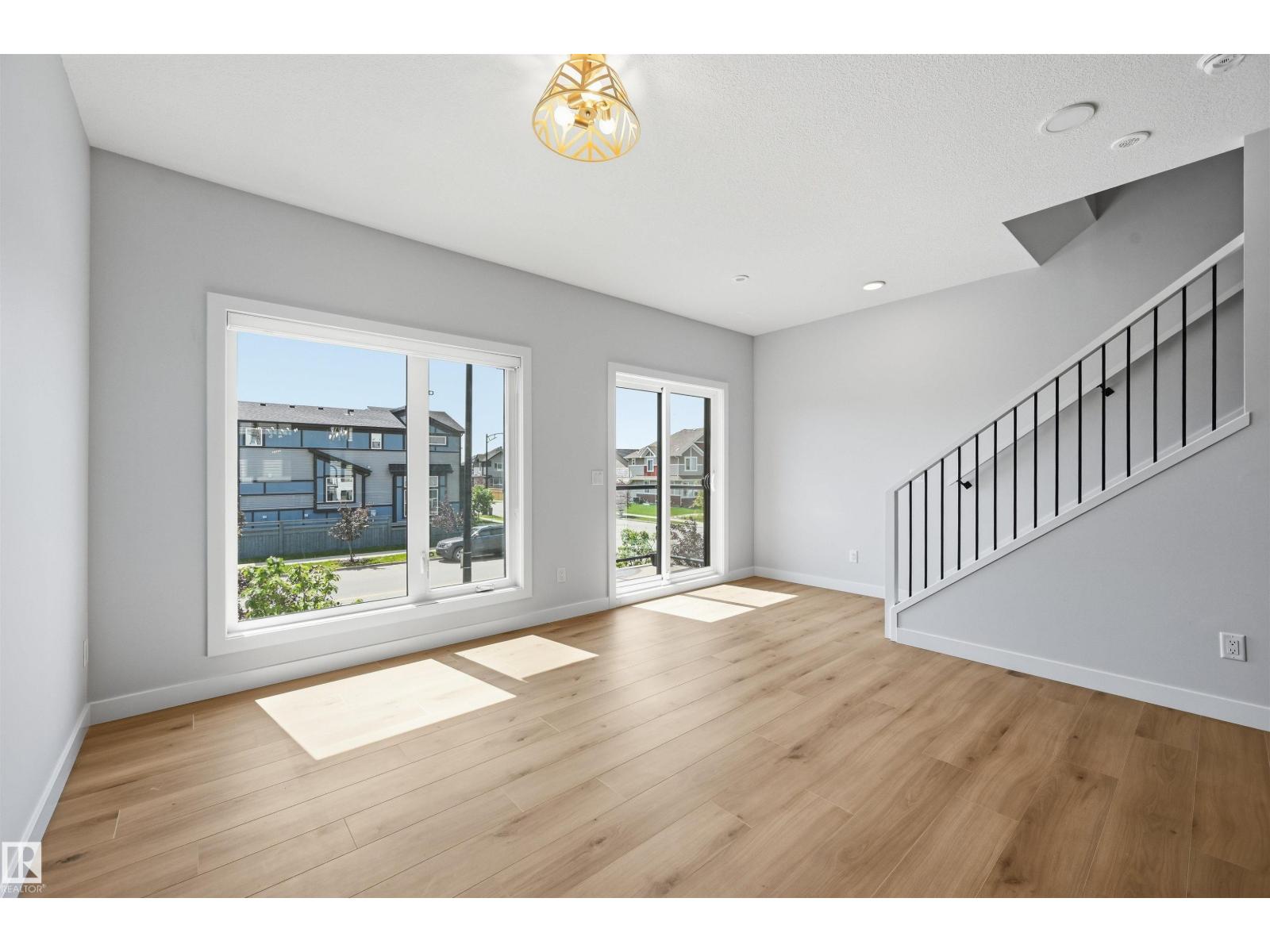 #4 11910 35 AV SW - 23